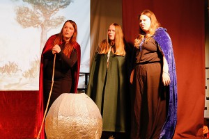 Die drei Odenwaldhexen (Anastasia Volz, Tami Burbach, Fabienne Weber).